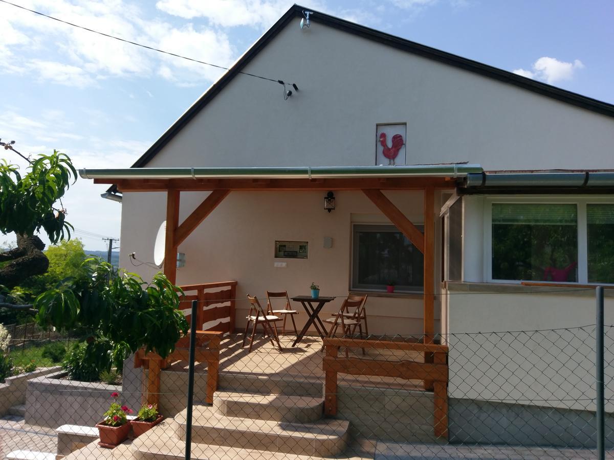 Gyoengy Apartman Keszthely Exterior photo